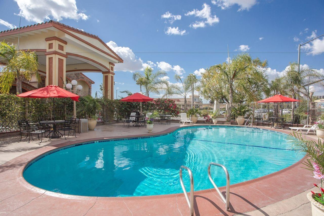 Best Inn & Suites Buena Park Luaran gambar