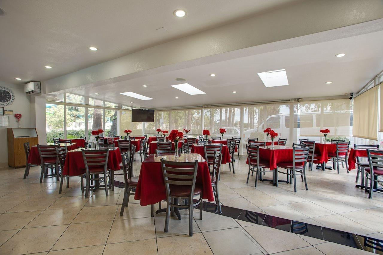 Best Inn & Suites Buena Park Luaran gambar