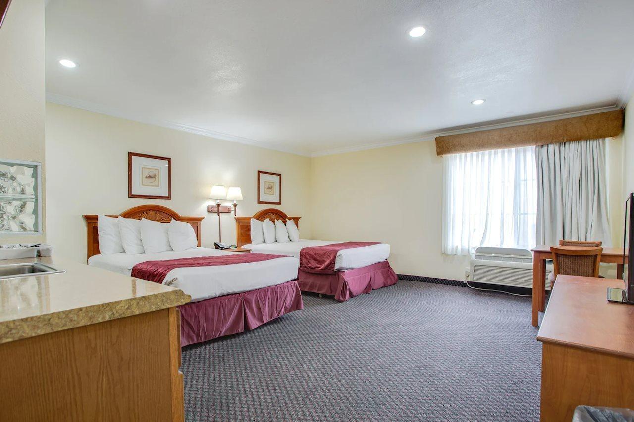 Best Inn & Suites Buena Park Luaran gambar