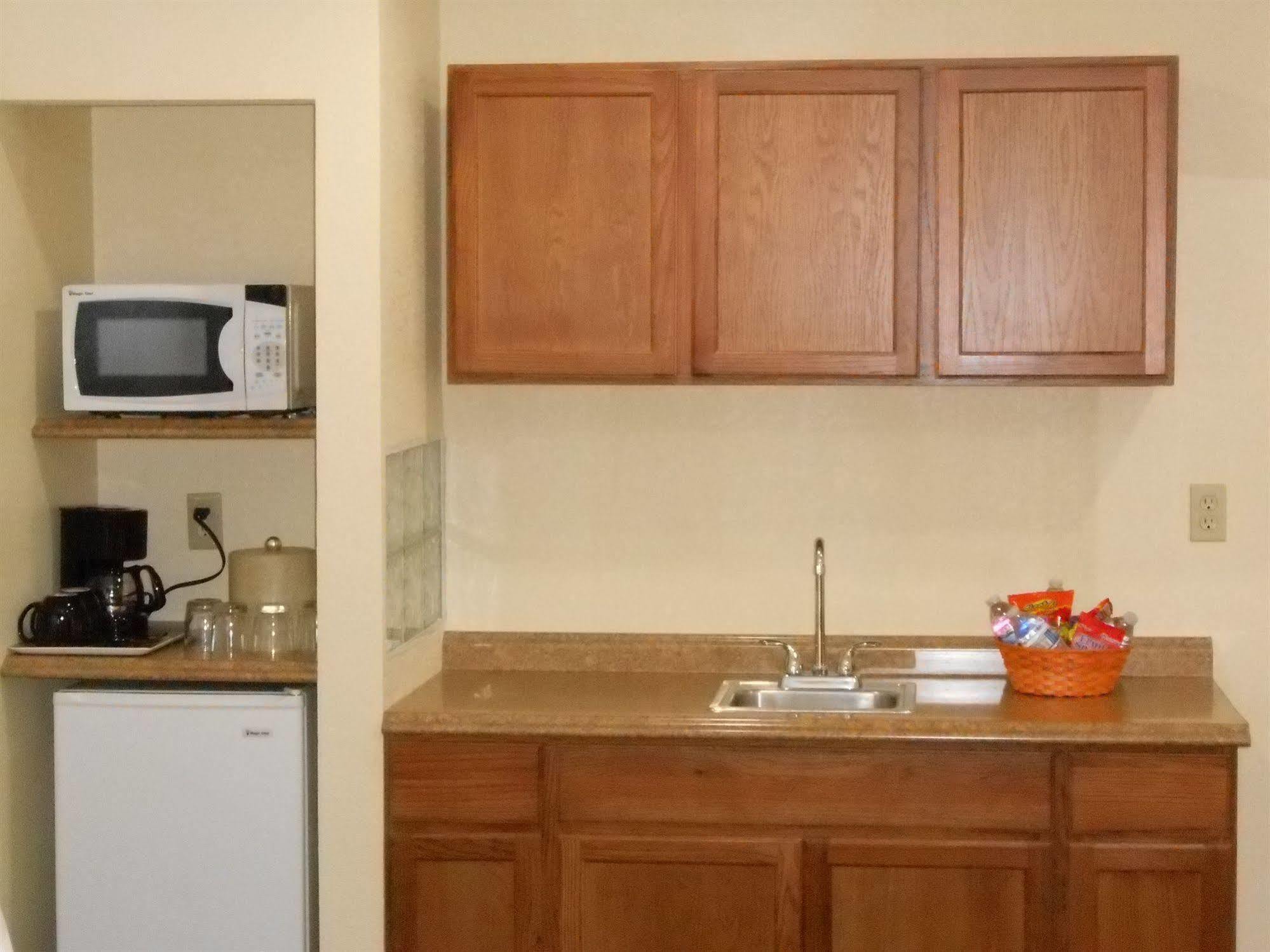 Best Inn & Suites Buena Park Luaran gambar