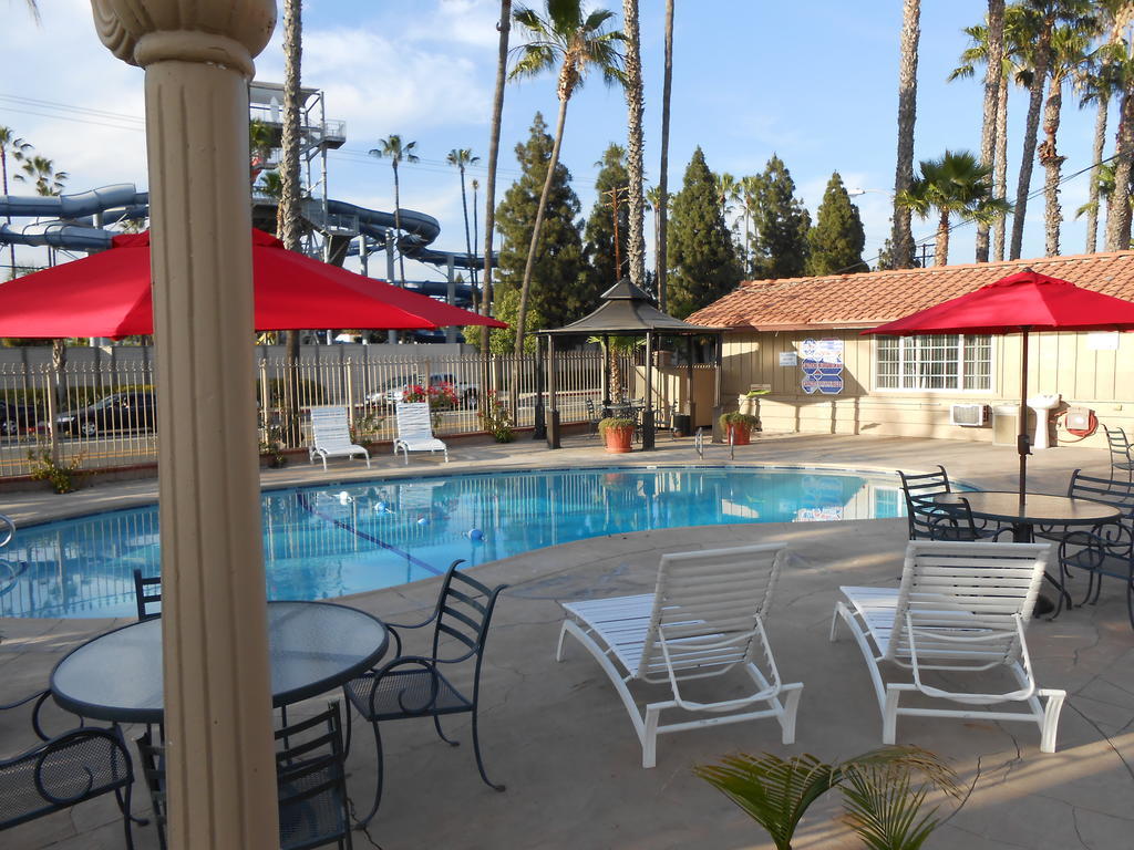 Best Inn & Suites Buena Park Luaran gambar