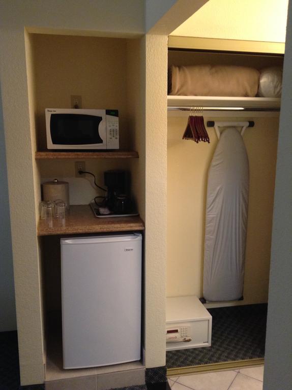 Best Inn & Suites Buena Park Luaran gambar